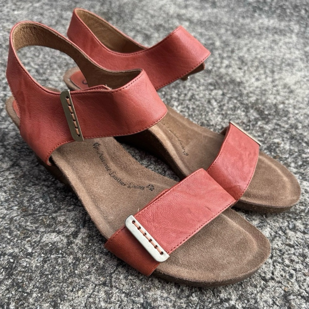 Sofft Leather Wedges Verdi II Women's Sz 11 M Canyon Coral Red Orange